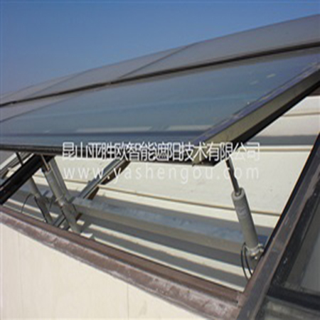 Fire smoke exhaust skylight 